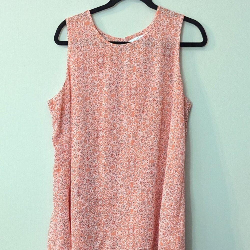 Fever Women's Chiffon Double Layer Sleeveless Blouse. Size Large